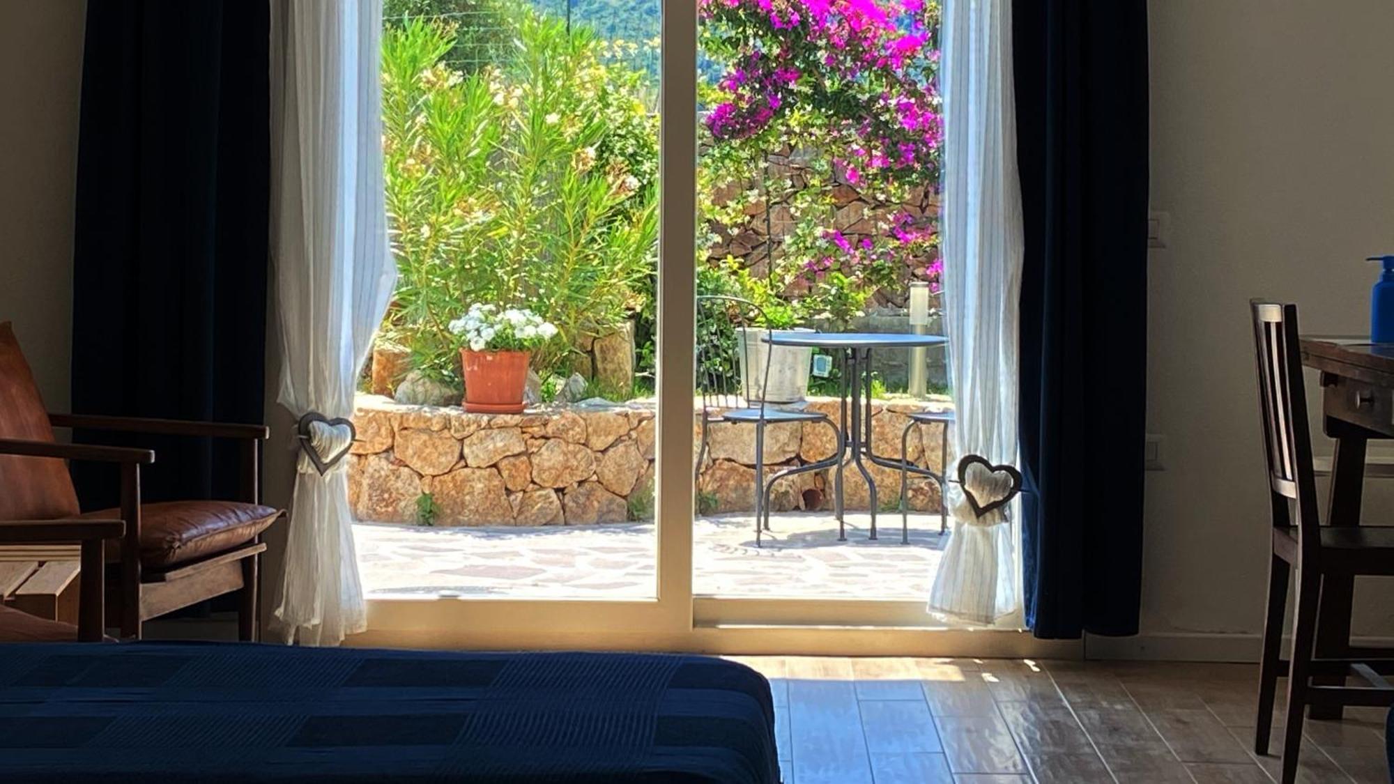 La Pecora Nera B&B 布多尼 外观 照片
